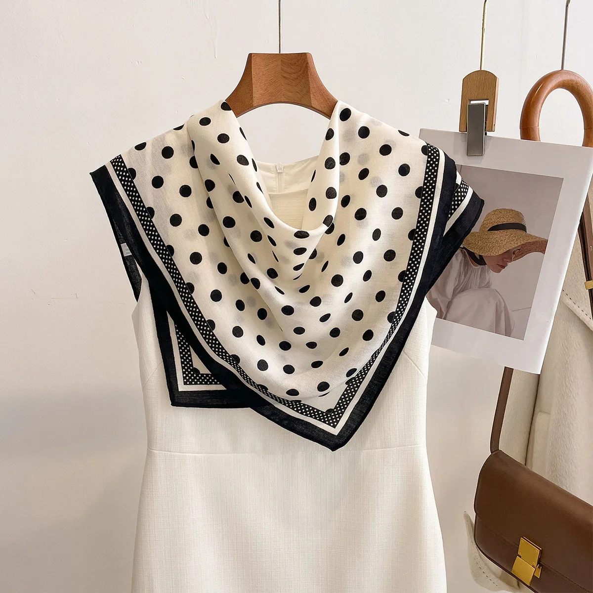 Luxury Polka Dot Printed Squar - Face Scarf Mask reseña y precio