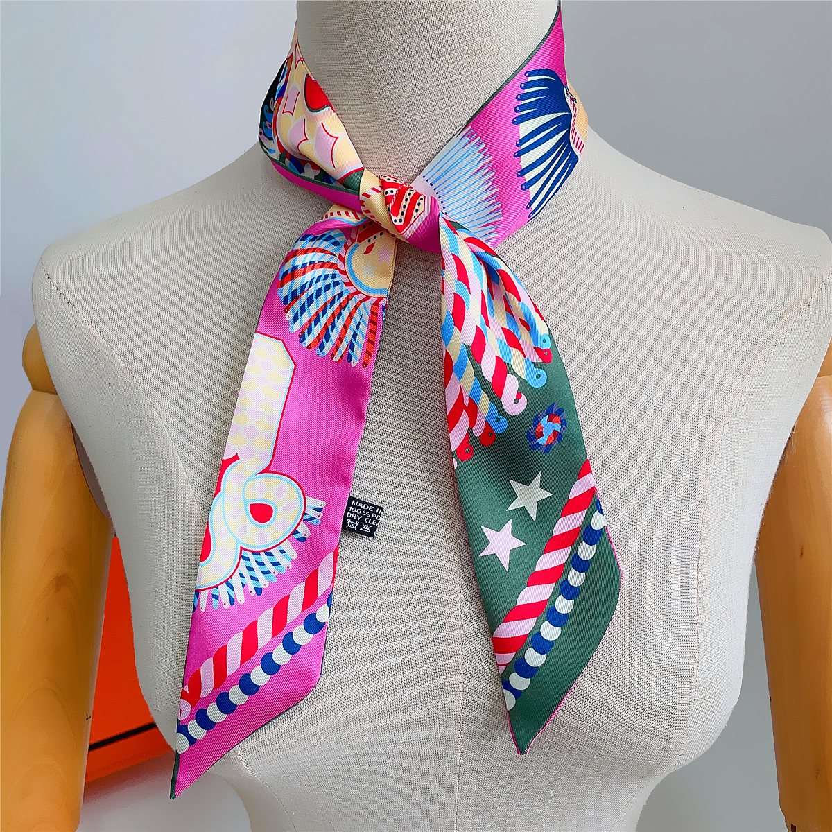 Brand Design Twill 100% Silk S - Face Scarf Mask reseña y precio