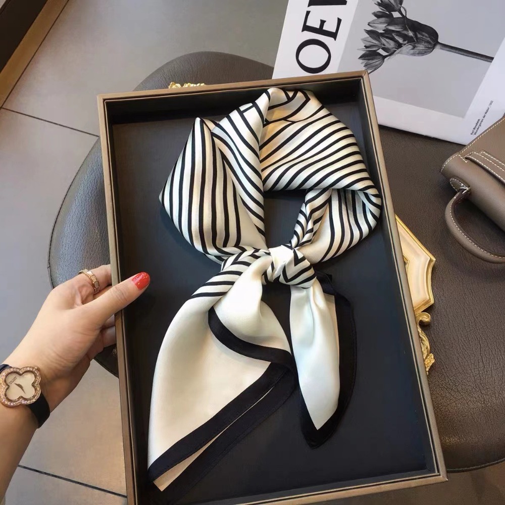 70×70cm Satin Square Scarf, Si - Face Scarf Mask reseña y precio