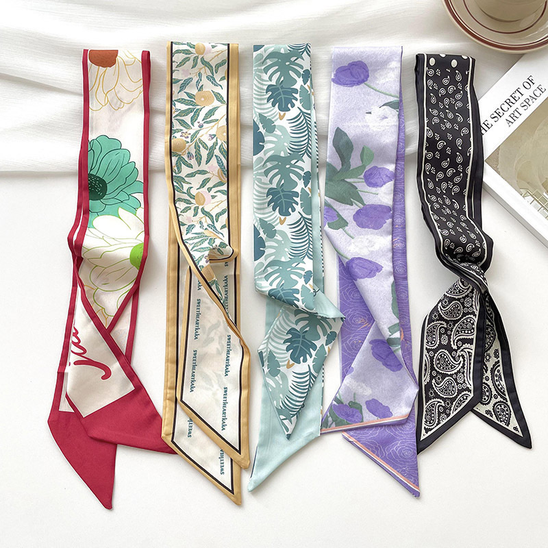 New luxury Brand Model Small S - Face Scarf Mask reseña y precio