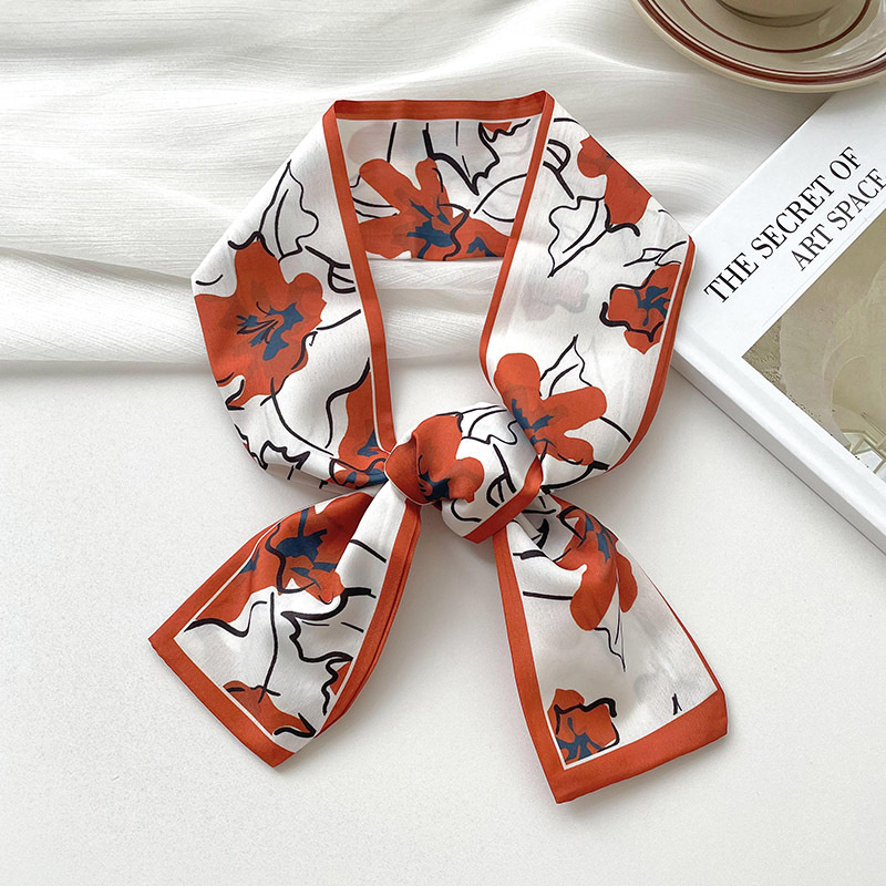 New luxury Brand Model Small S - Face Scarf Mask reseña y precio